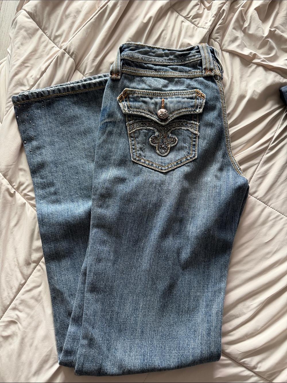 Hudson Jeans Women’s Light Blue Bootcut Denim with Embroidered Pocket